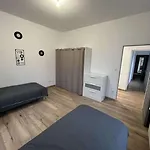 Maison Avec Cours Privative Apartment Nesle